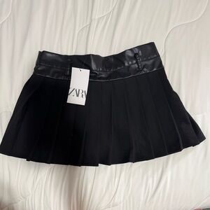 Black Zara skort, new with tags size M